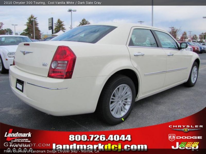 Cool Vanilla White / Dark Slate Gray 2010 Chrysler 300 Touring