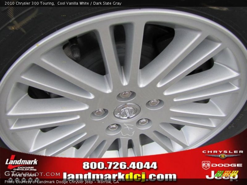 Cool Vanilla White / Dark Slate Gray 2010 Chrysler 300 Touring