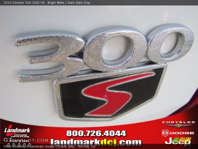 Bright White / Dark Slate Gray 2010 Chrysler 300 300S V6