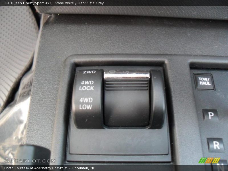 Stone White / Dark Slate Gray 2010 Jeep Liberty Sport 4x4