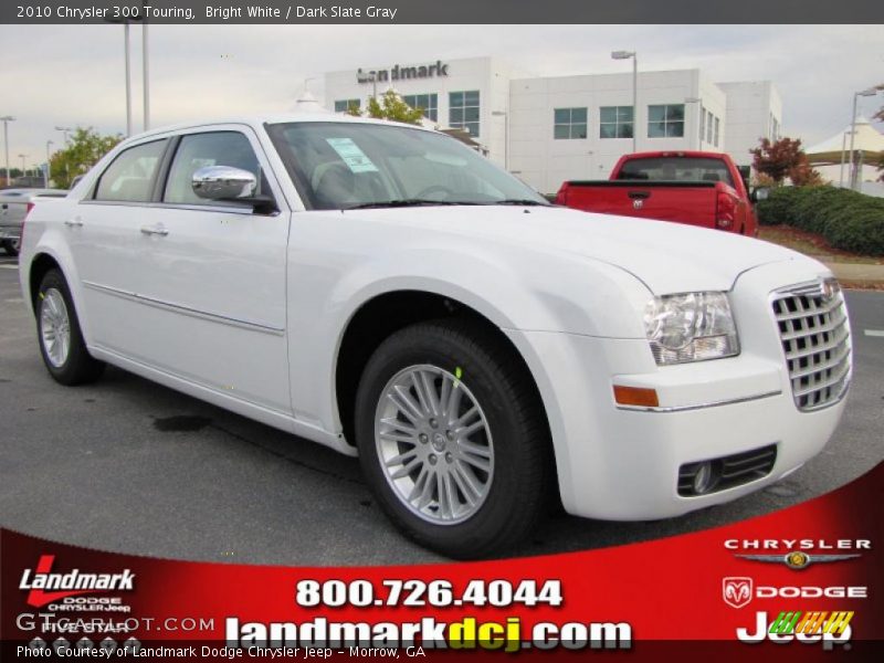Bright White / Dark Slate Gray 2010 Chrysler 300 Touring