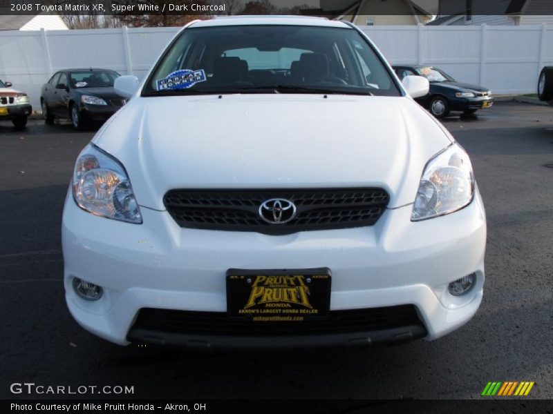 Super White / Dark Charcoal 2008 Toyota Matrix XR