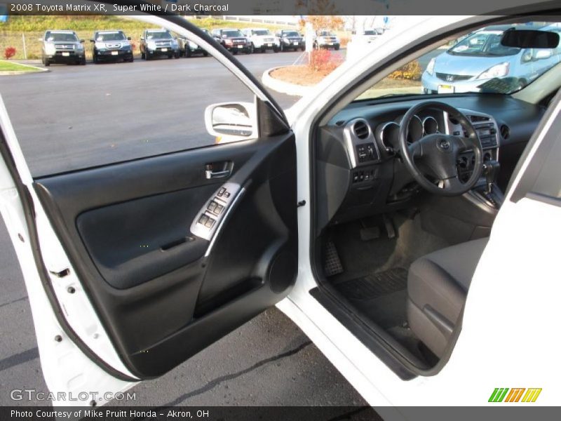 Super White / Dark Charcoal 2008 Toyota Matrix XR