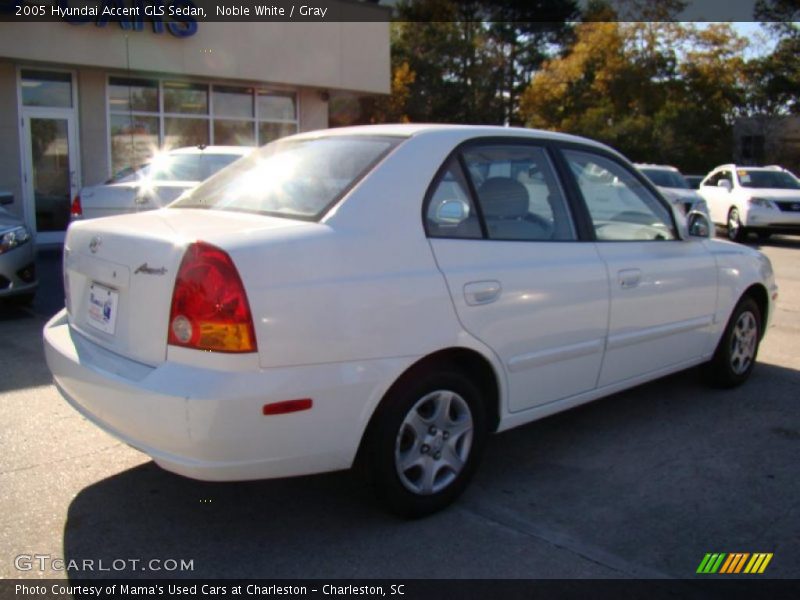 Noble White / Gray 2005 Hyundai Accent GLS Sedan