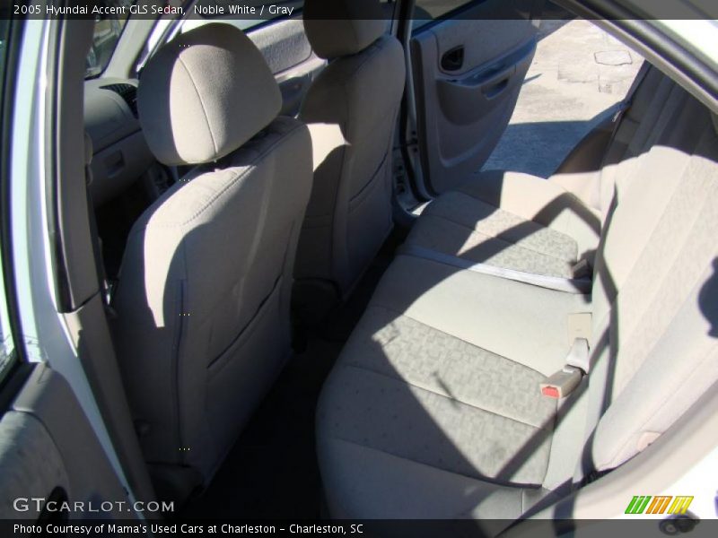 Noble White / Gray 2005 Hyundai Accent GLS Sedan