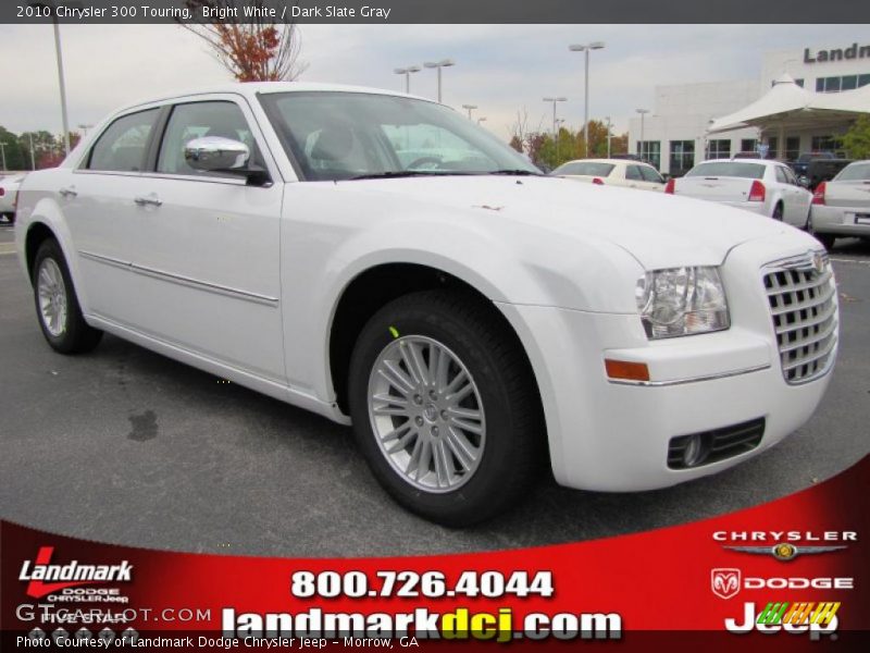 Bright White / Dark Slate Gray 2010 Chrysler 300 Touring
