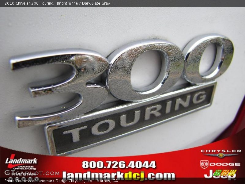 Bright White / Dark Slate Gray 2010 Chrysler 300 Touring