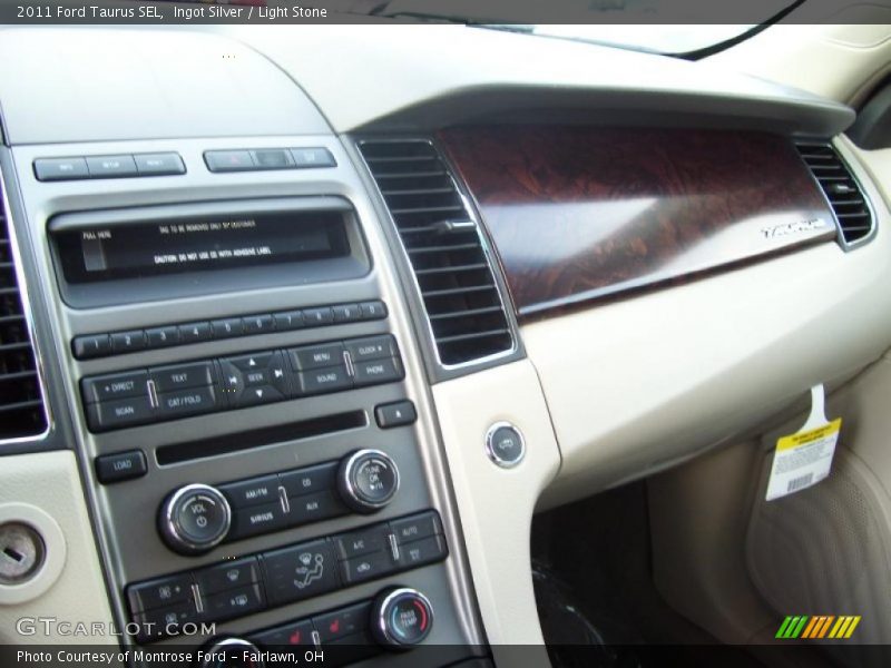 Ingot Silver / Light Stone 2011 Ford Taurus SEL