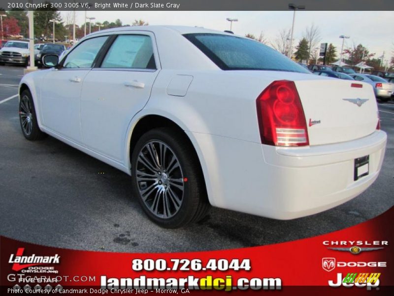 Bright White / Dark Slate Gray 2010 Chrysler 300 300S V6