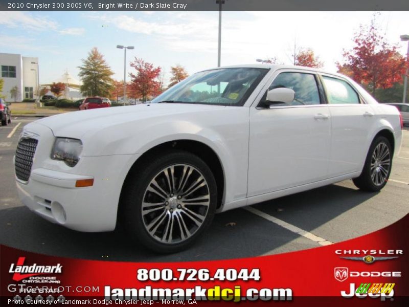 Bright White / Dark Slate Gray 2010 Chrysler 300 300S V6