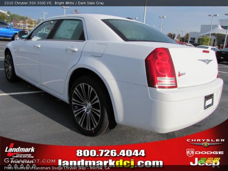Bright White / Dark Slate Gray 2010 Chrysler 300 300S V6