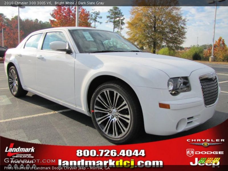Bright White / Dark Slate Gray 2010 Chrysler 300 300S V6