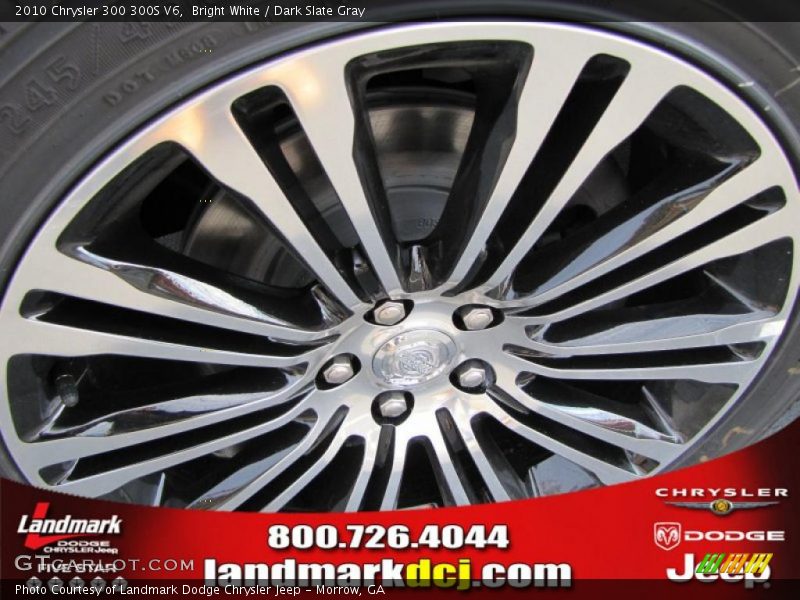 Bright White / Dark Slate Gray 2010 Chrysler 300 300S V6