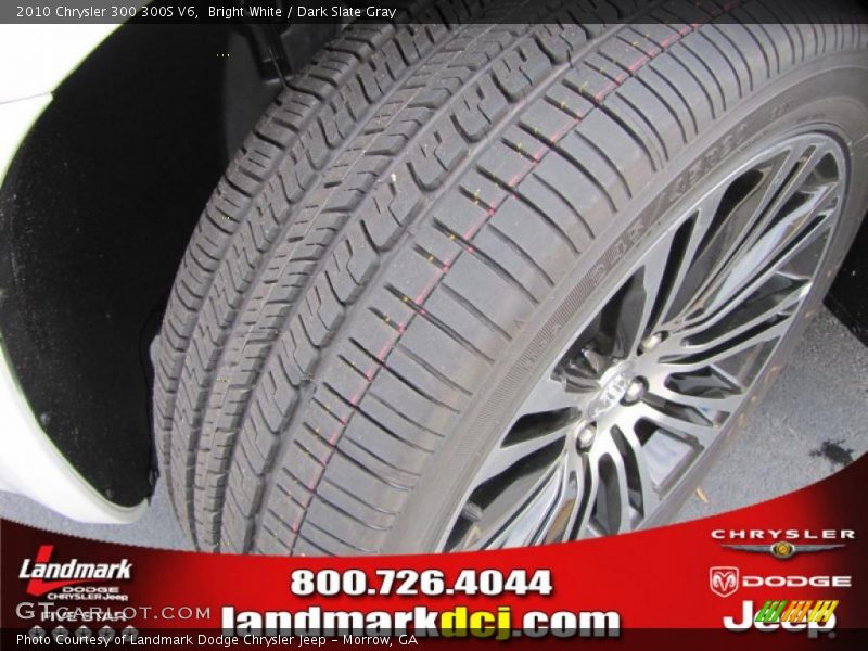 Bright White / Dark Slate Gray 2010 Chrysler 300 300S V6
