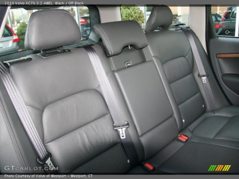  2010 XC70 3.2 AWD Off Black Interior