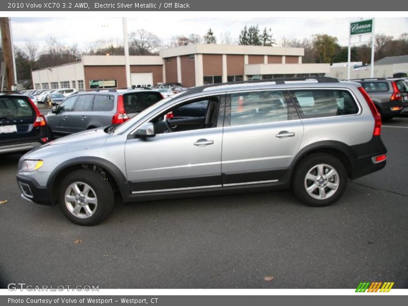 Electric Silver Metallic / Off Black 2010 Volvo XC70 3.2 AWD