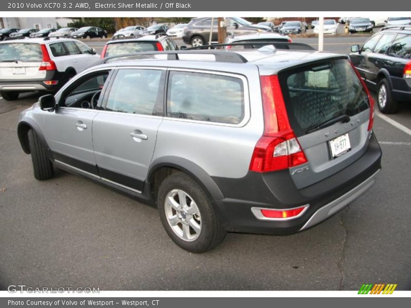 Electric Silver Metallic / Off Black 2010 Volvo XC70 3.2 AWD