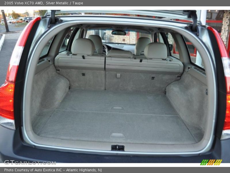 Silver Metallic / Taupe 2005 Volvo XC70 AWD