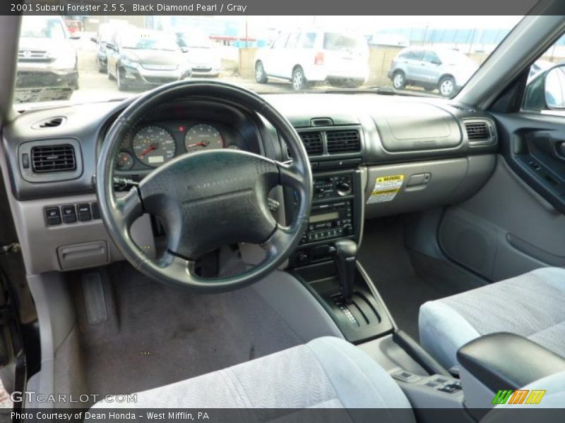 Dashboard of 2001 Forester 2.5 S