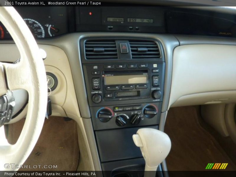Woodland Green Pearl / Taupe 2001 Toyota Avalon XL