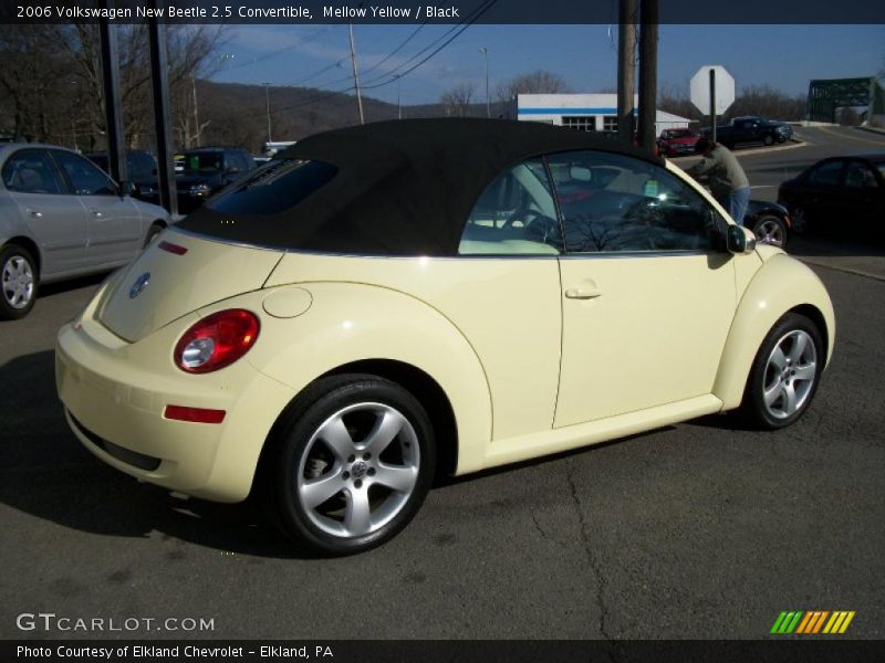 Mellow Yellow / Black 2006 Volkswagen New Beetle 2.5 Convertible