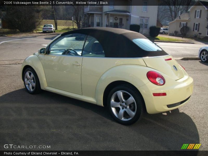Mellow Yellow / Black 2006 Volkswagen New Beetle 2.5 Convertible