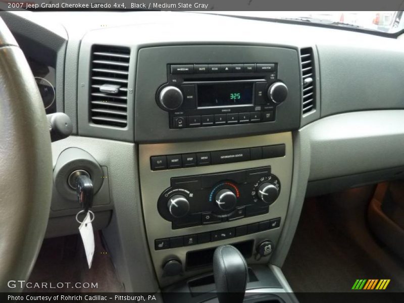 Black / Medium Slate Gray 2007 Jeep Grand Cherokee Laredo 4x4