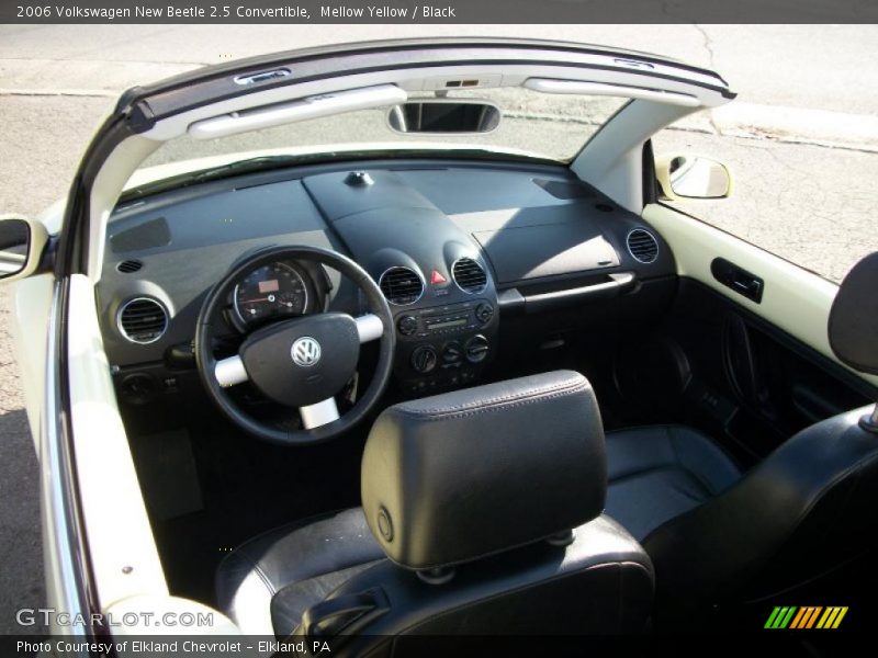 Mellow Yellow / Black 2006 Volkswagen New Beetle 2.5 Convertible