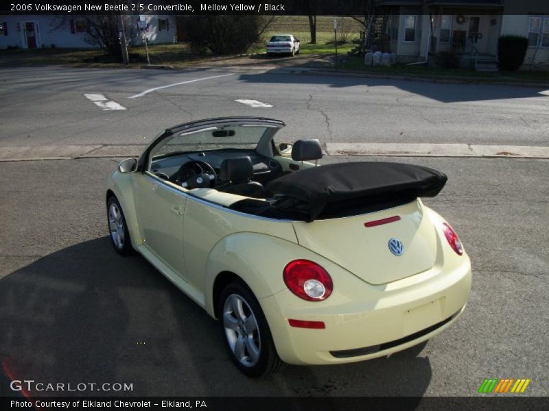 Mellow Yellow / Black 2006 Volkswagen New Beetle 2.5 Convertible