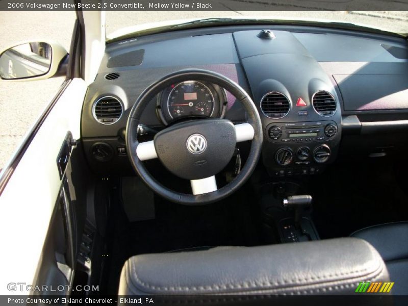 Mellow Yellow / Black 2006 Volkswagen New Beetle 2.5 Convertible