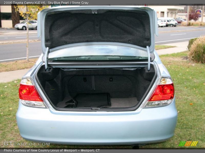  2006 Camry XLE V6 Trunk