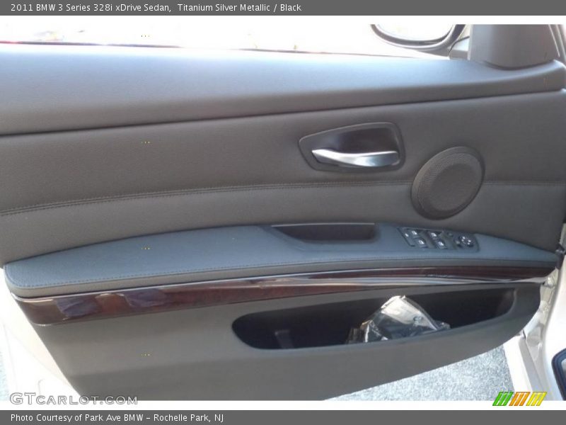 Titanium Silver Metallic / Black 2011 BMW 3 Series 328i xDrive Sedan