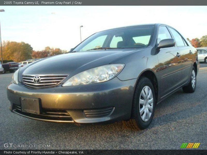 Phantom Gray Pearl / Gray 2005 Toyota Camry LE