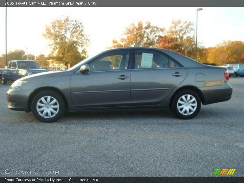 Phantom Gray Pearl / Gray 2005 Toyota Camry LE