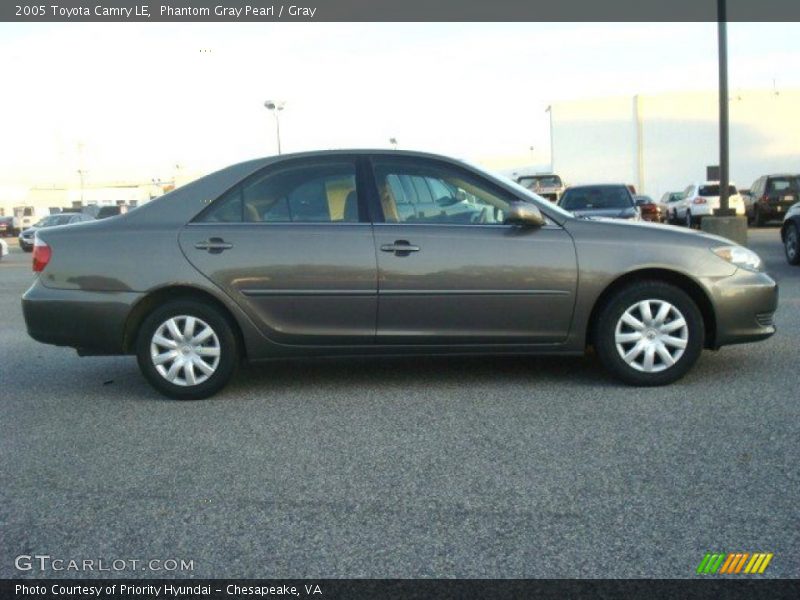 Phantom Gray Pearl / Gray 2005 Toyota Camry LE