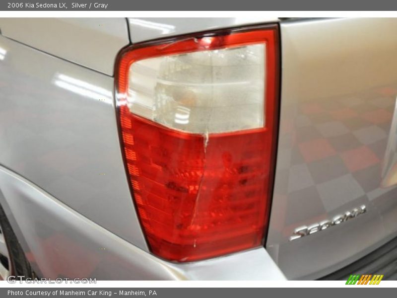 Silver / Gray 2006 Kia Sedona LX