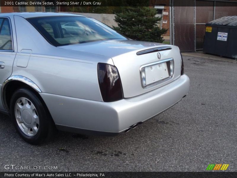 Sterling Silver / Dark Gray 2001 Cadillac DeVille Sedan