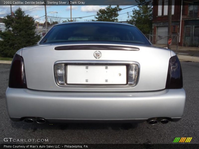 Sterling Silver / Dark Gray 2001 Cadillac DeVille Sedan