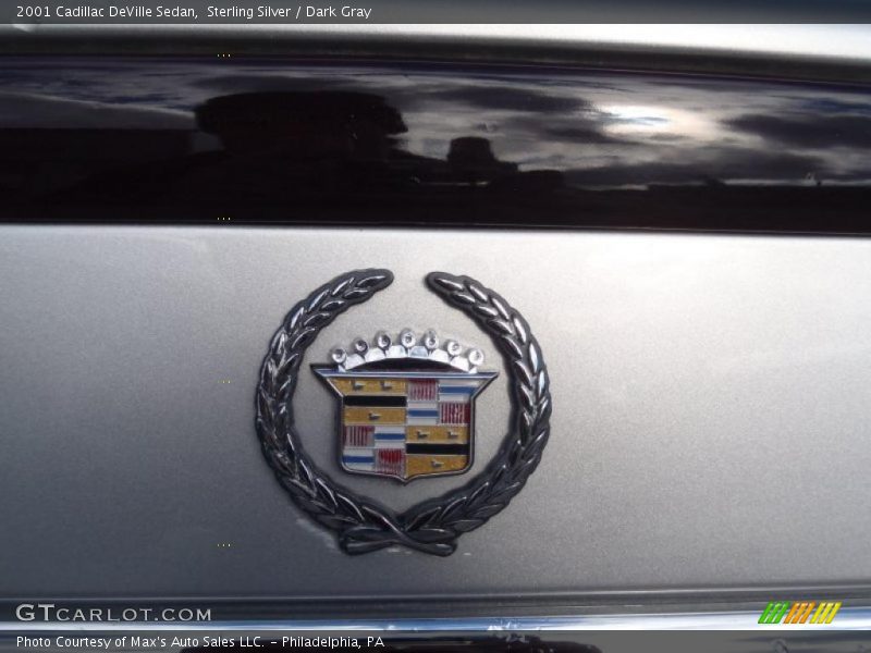 Sterling Silver / Dark Gray 2001 Cadillac DeVille Sedan