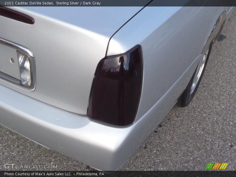 Sterling Silver / Dark Gray 2001 Cadillac DeVille Sedan