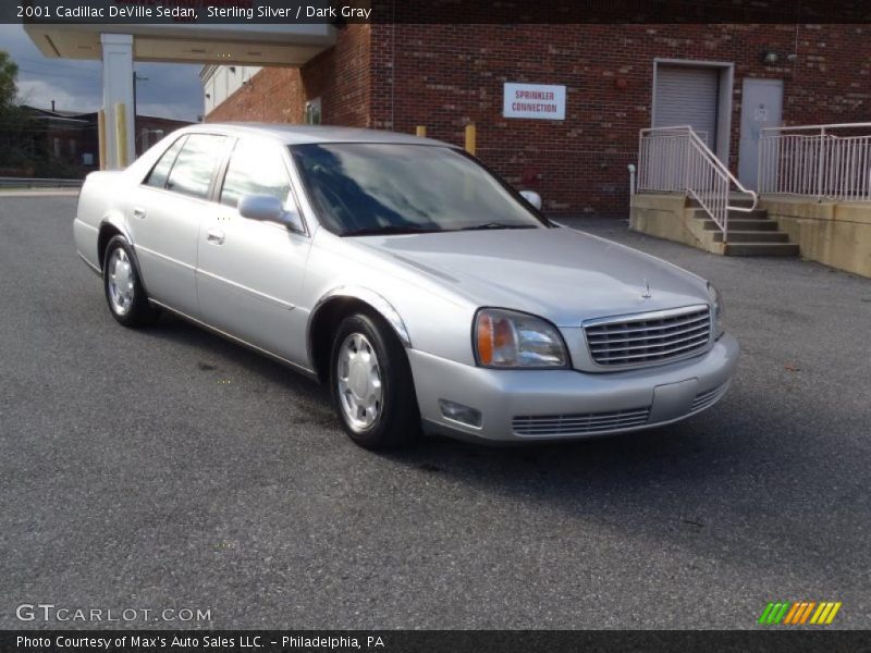 Sterling Silver / Dark Gray 2001 Cadillac DeVille Sedan
