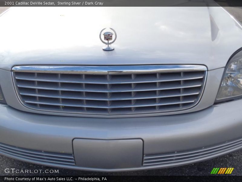 Sterling Silver / Dark Gray 2001 Cadillac DeVille Sedan