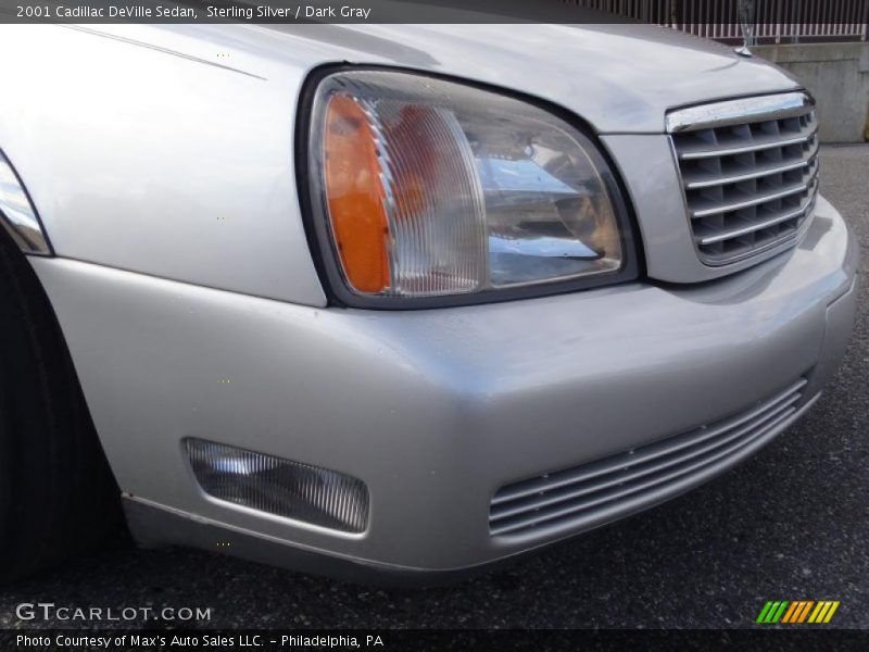 Sterling Silver / Dark Gray 2001 Cadillac DeVille Sedan