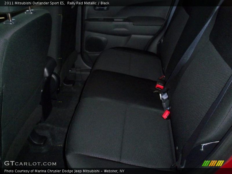 Rally Red Metallic / Black 2011 Mitsubishi Outlander Sport ES