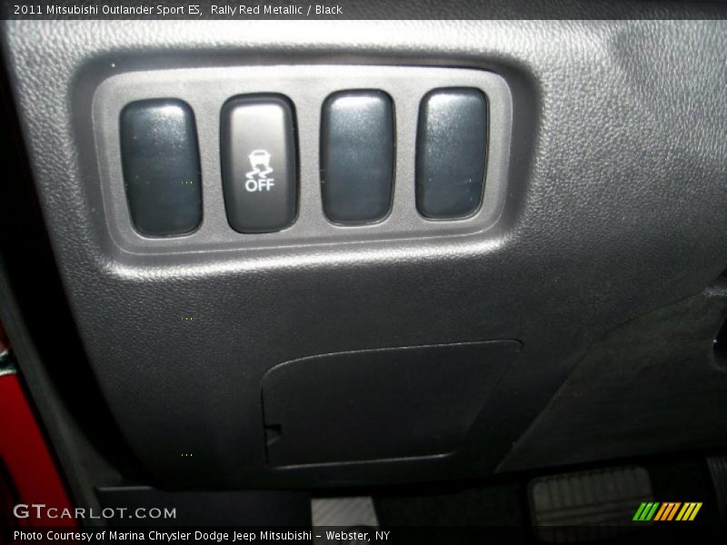 Rally Red Metallic / Black 2011 Mitsubishi Outlander Sport ES