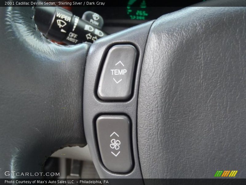 Sterling Silver / Dark Gray 2001 Cadillac DeVille Sedan