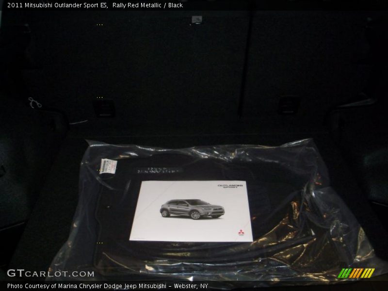 Rally Red Metallic / Black 2011 Mitsubishi Outlander Sport ES