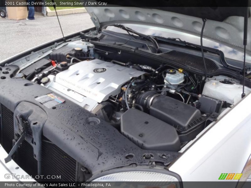 Sterling Silver / Dark Gray 2001 Cadillac DeVille Sedan