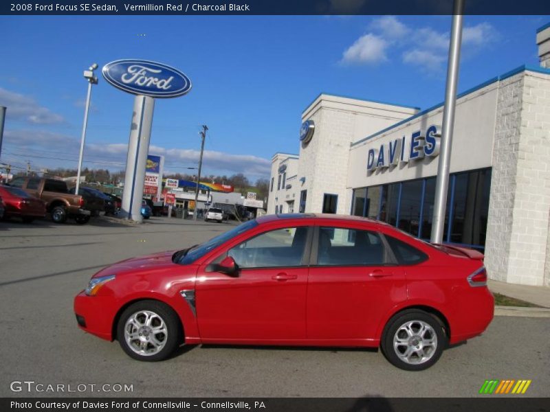 Vermillion Red / Charcoal Black 2008 Ford Focus SE Sedan