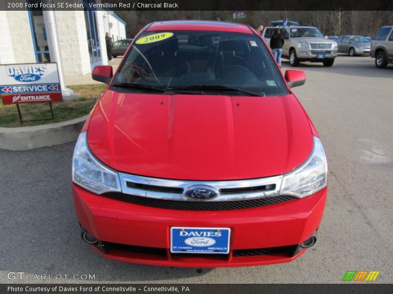 Vermillion Red / Charcoal Black 2008 Ford Focus SE Sedan